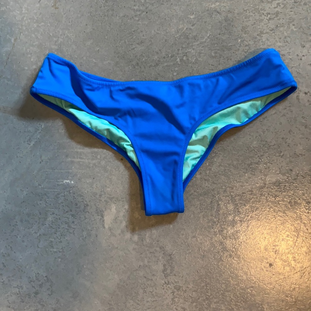 Bikini bottoms